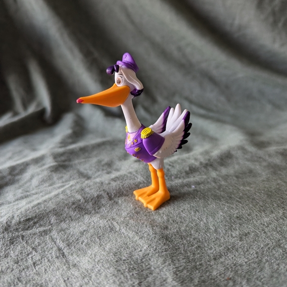5/$20 🌼 Disney Jr T.O.T.S. Beakman Pelican Purple Vest Figure Toy 3.5" Cake - Picture 8 of 15